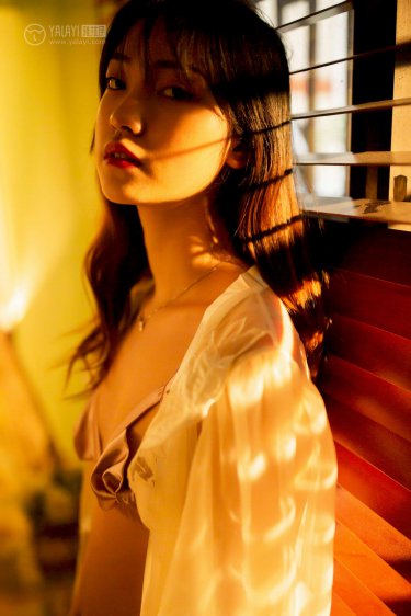 山东女子带亲友开车10公里偷苹果
